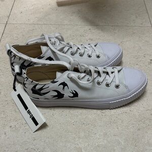 McQ Alexander McQueen Swallow Swarm Vulc Low-Top Sneakers